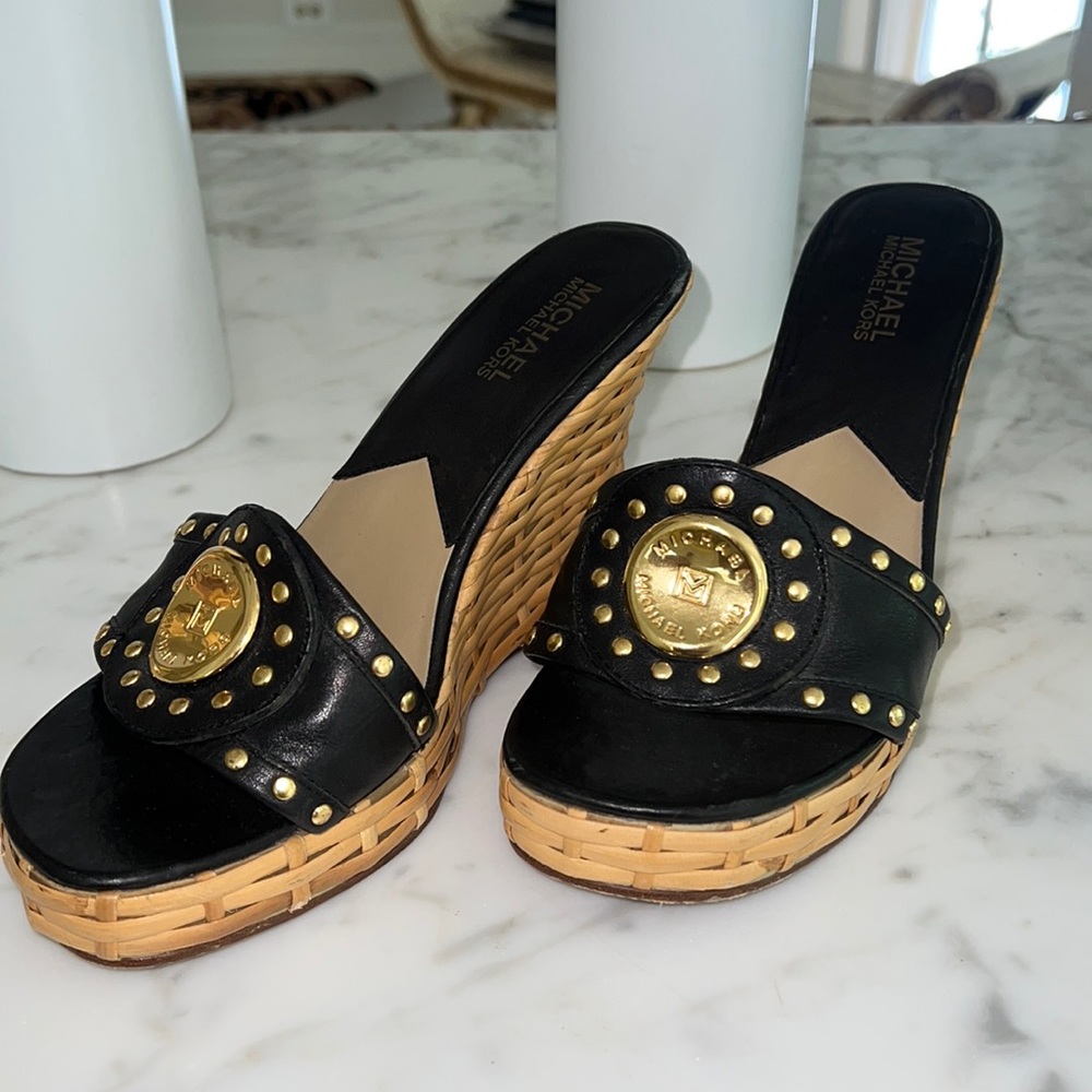 Michael kors black gold detail wicker wedge